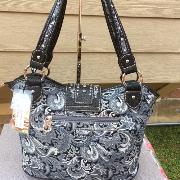 Montana West Concealed Carry Paisley Tote - Picture 3 of 5